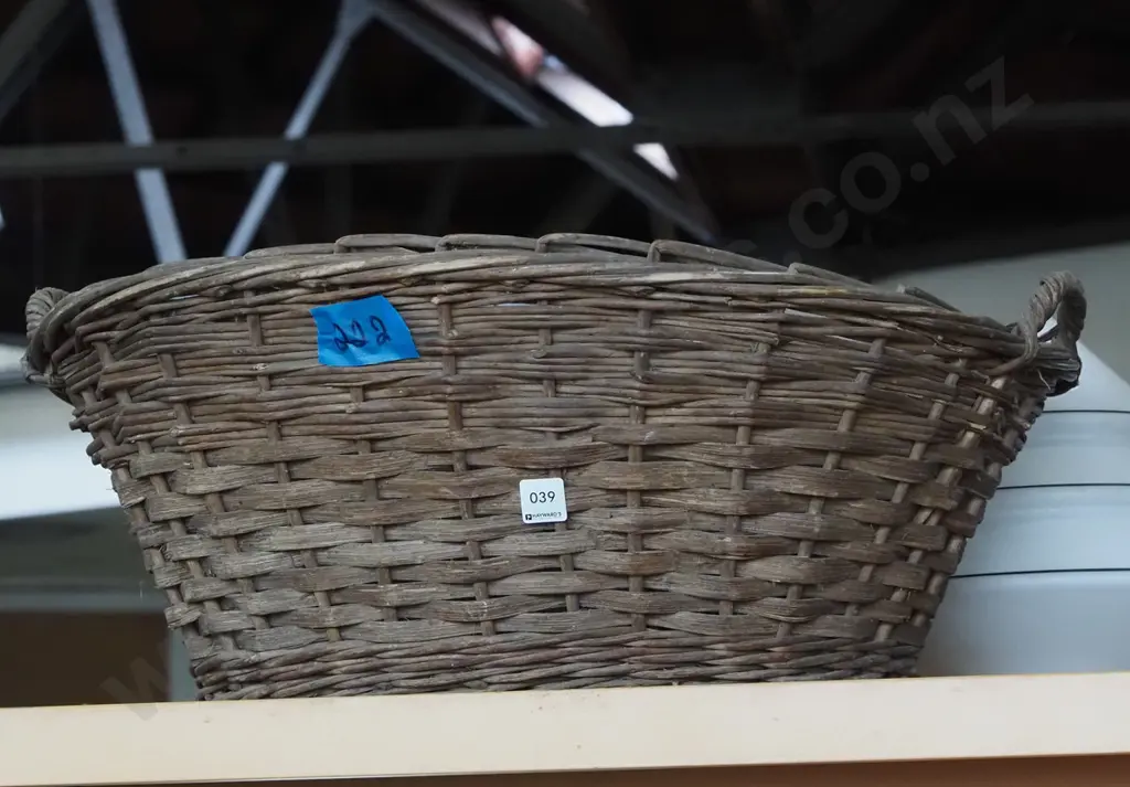 cane laundry basket Image 1++