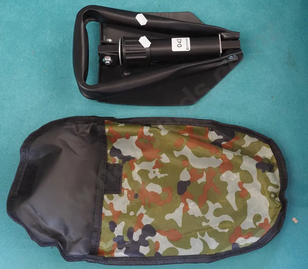 as new trenching shovel Image 1++