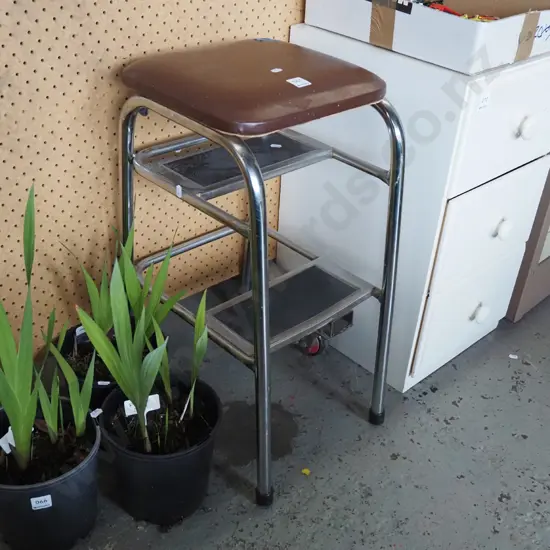 vinyl top kitchen step stool