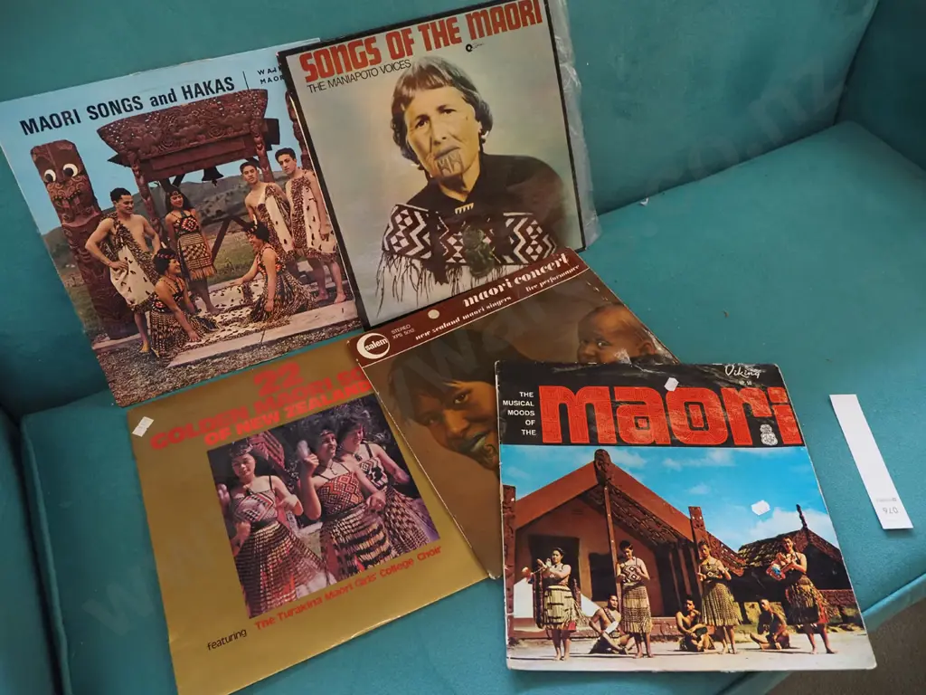 5x Maori LPs Image 1++