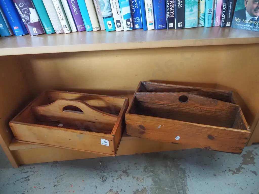 2x wooden cutlery/tool baskets Image 1++