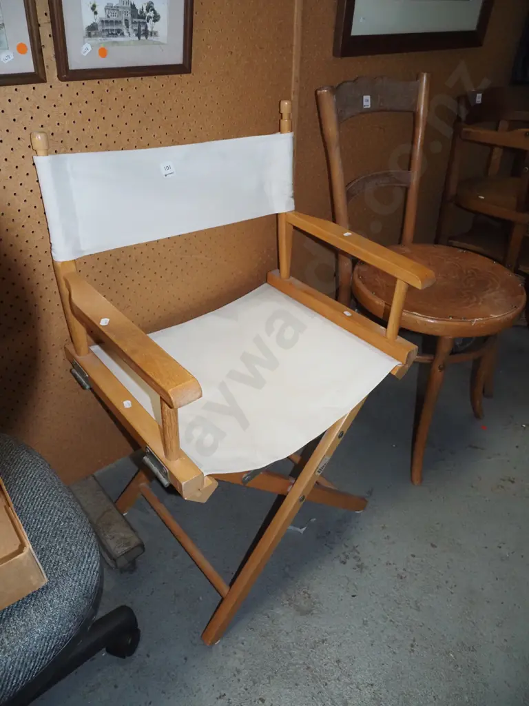 director's chair Image 1++