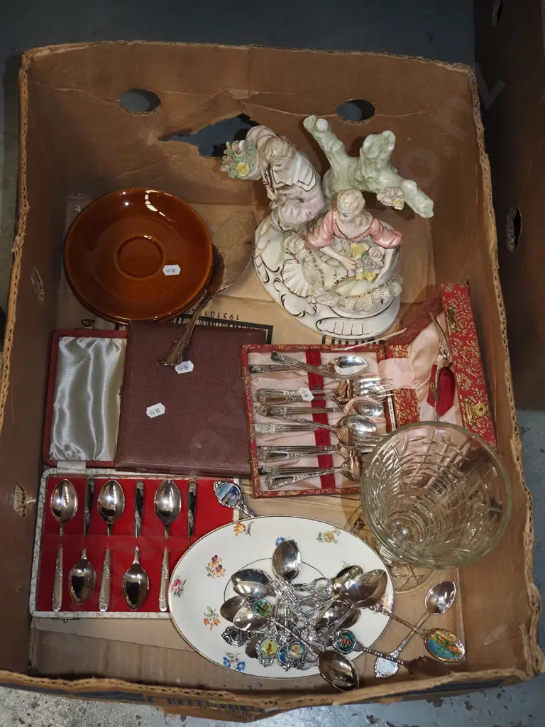 box; teaspoons, figurines, vase etc Image 1++