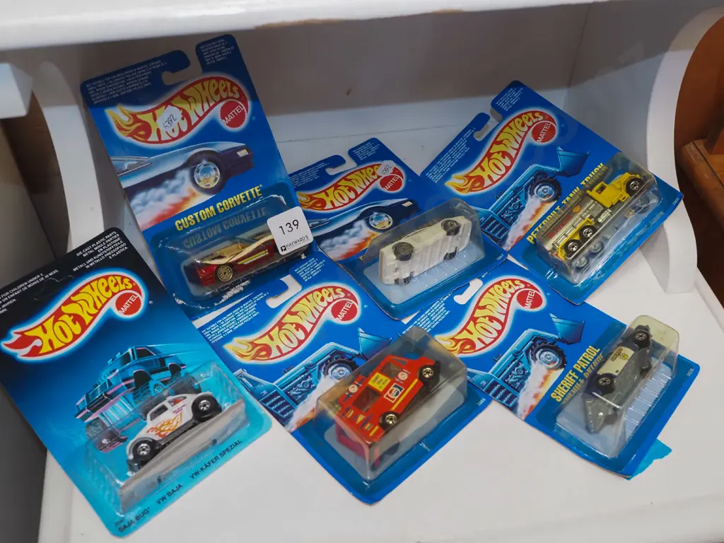 6x carded Hot Wheels vehicles Image 1++