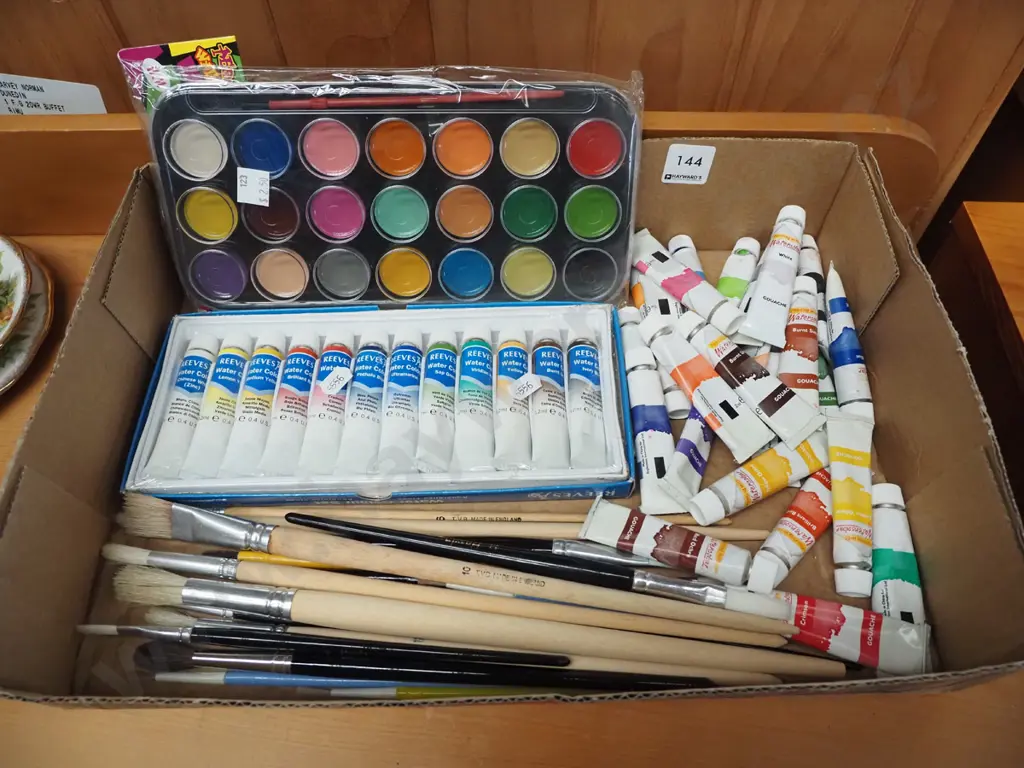 box of artists supplies, watercolours, brushes etc Image 1++