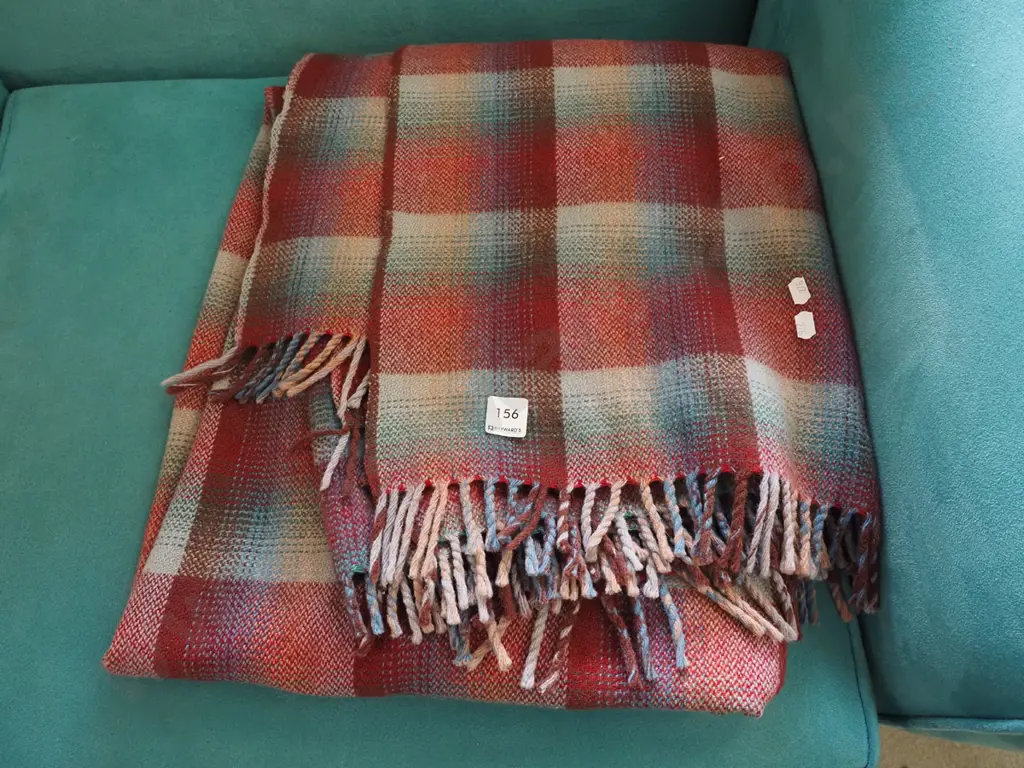 woollen travel blanket Image 1++