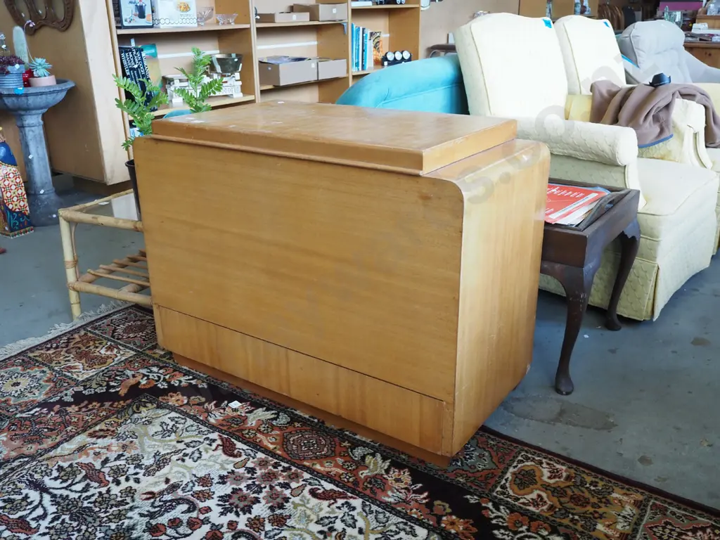 large deco blanket box with lower drawer H700 W910 D445 Image 1++