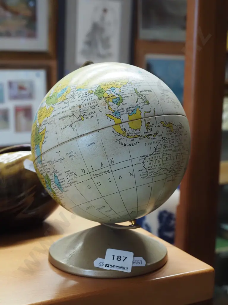 small world globe H220 Image 1++