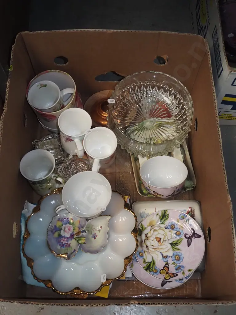 box; coffee cups, glass bowls, trios etc Image 1++