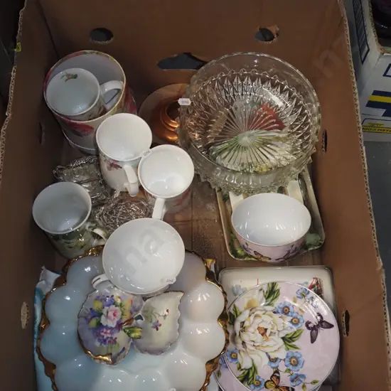 box; coffee cups, glass bowls, trios etc