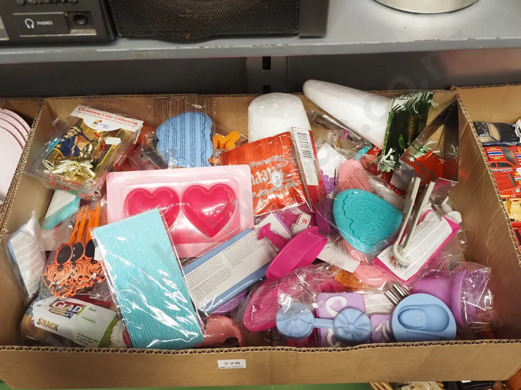 box; cake decorations, chocolate moulds, caker slicer etc Image 1++