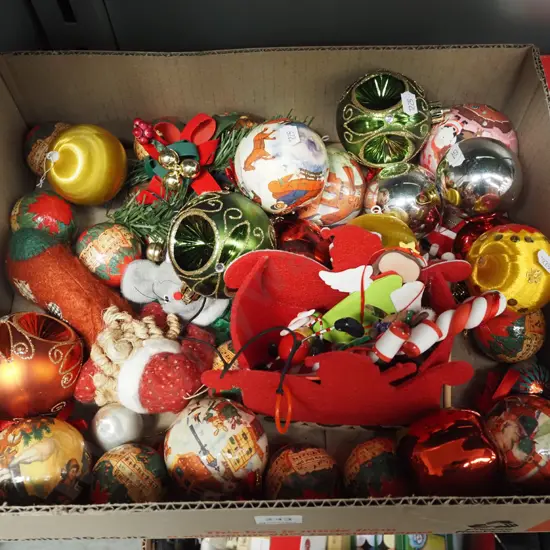 box; Xams decorations