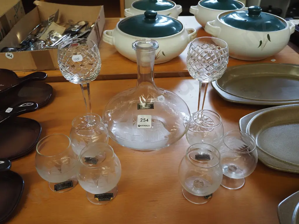 2x stemmed crystal glasses, ships decanter - no stopper, 6 matching glasses Image 1++