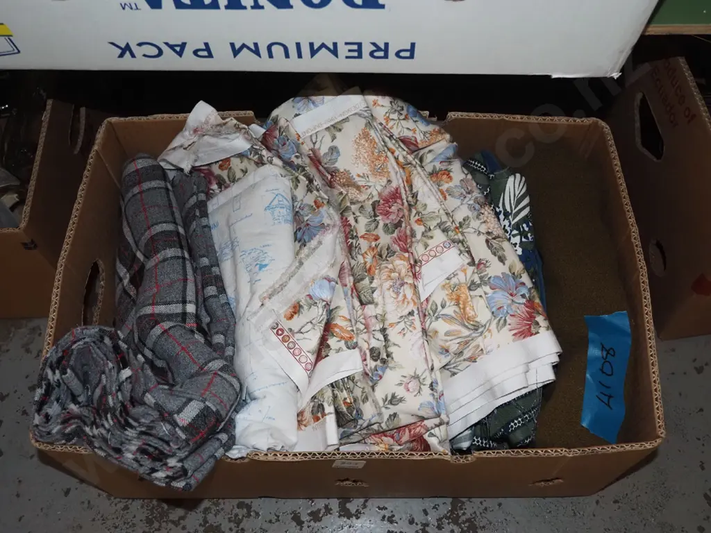 box of fabric pieces Image 1++