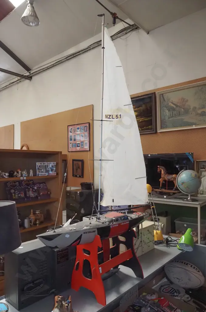 Team NZ America's Cup pond yacht on stand H1340 - no controller - As Is No Returns Image 1++