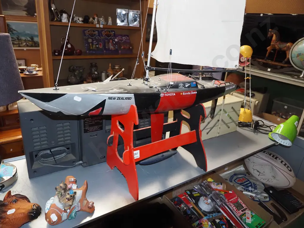 Team NZ America's Cup pond yacht on stand H1340 - no controller - As Is No Returns Image 1++