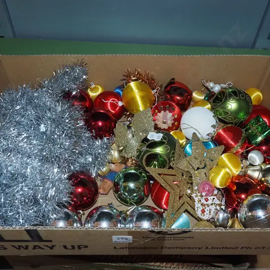 box; Xmas decorations