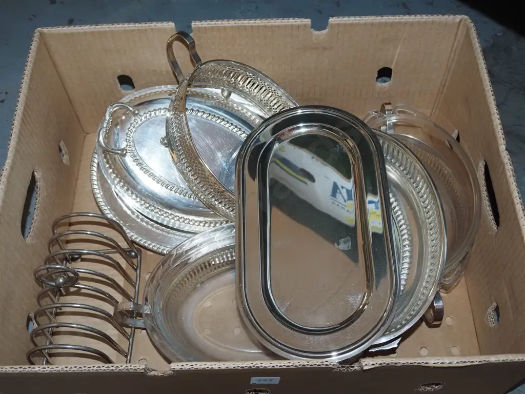box; pyrex and plated ware serving bowls, trays etc Image 1++