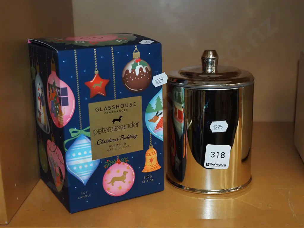 Peter Alexander boxed Xmas pudding candle Image 1++