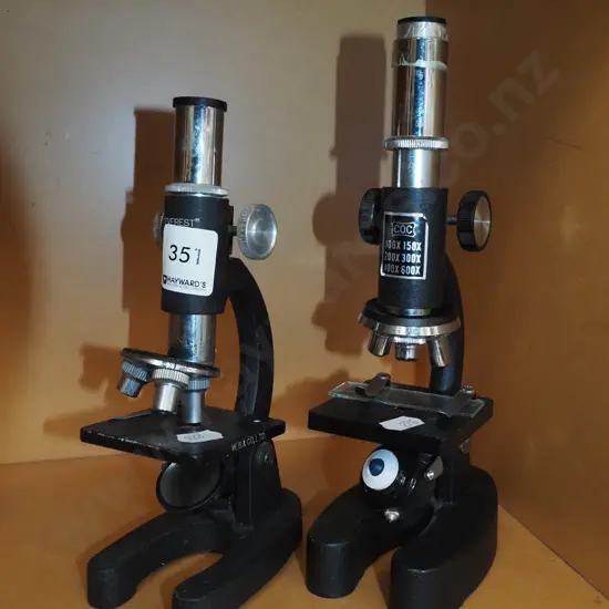 2x small microscopes H230