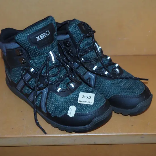 pair of Xero US 5 sneakers