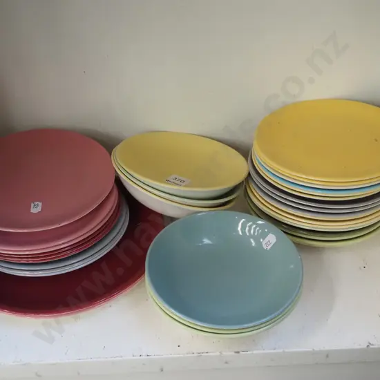 Crown Lynn colour glaze plates, bowls