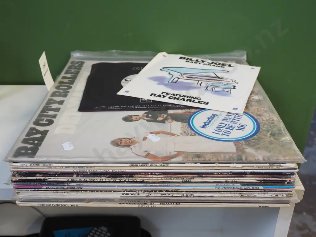 Billy Joel 45, various LPs Image 1++