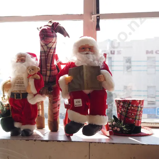 various Xmas themed ornaments Tallest H410