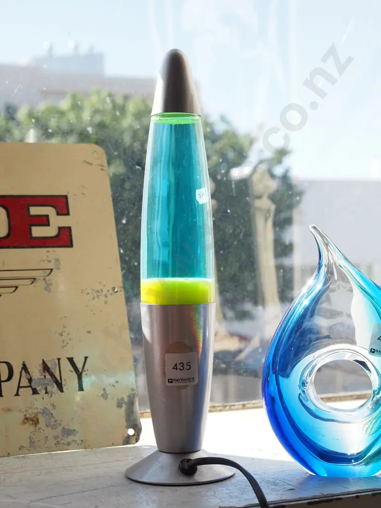 small lava lamp H330 Image 1++