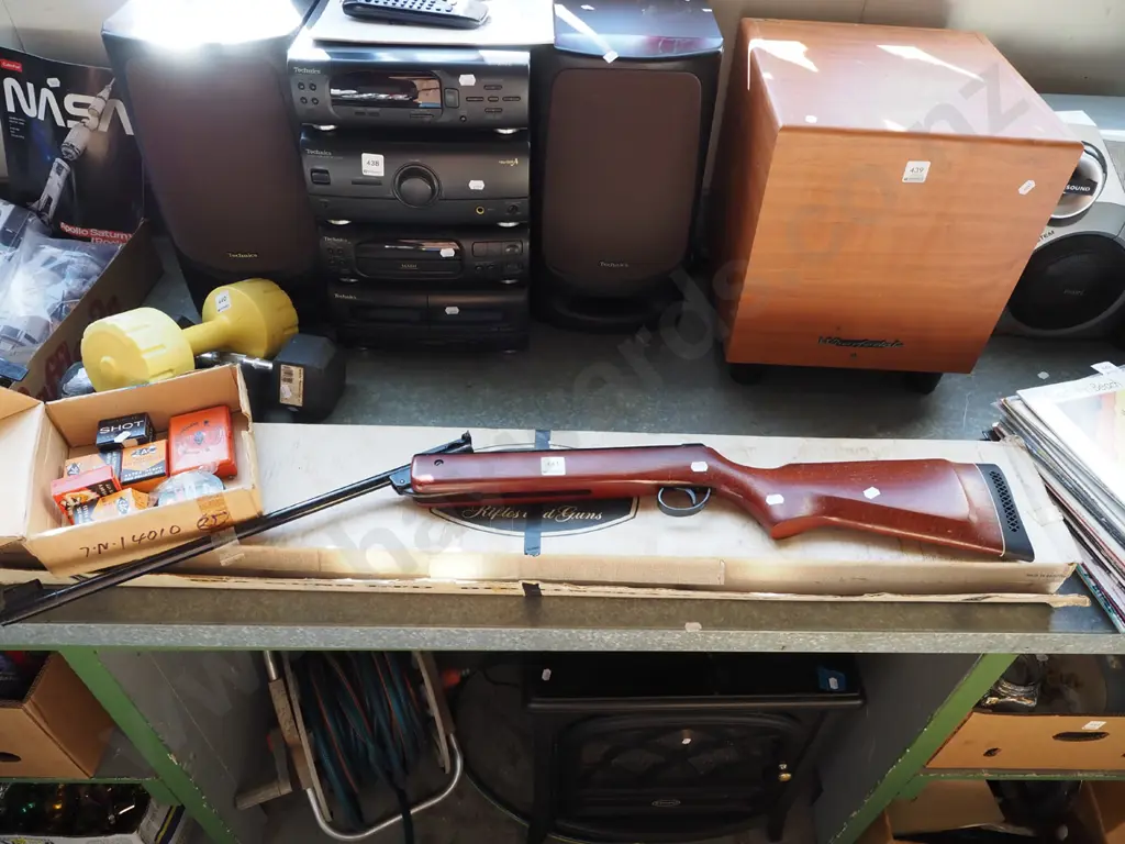 BSA air pistol - some pellets in office Image 1++