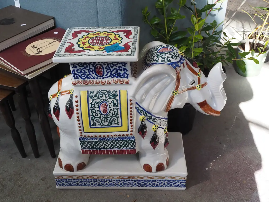 ceramic elephant jardinere stand H530 Image 1++