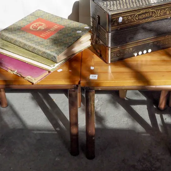 2x metal based and wood top end tables