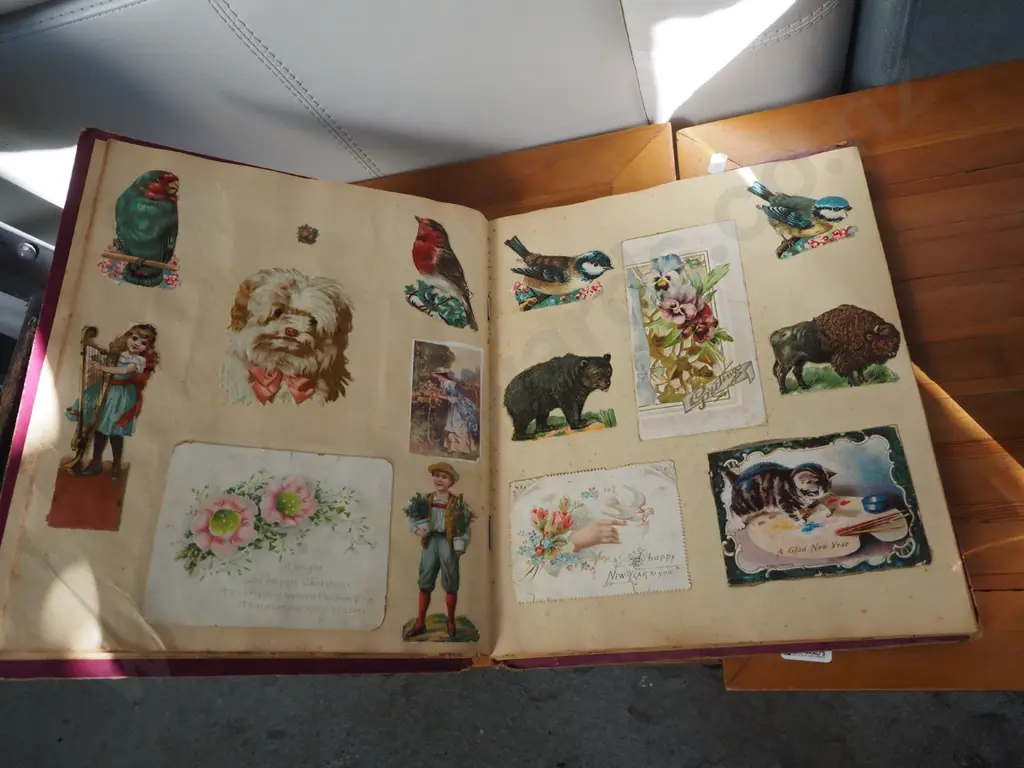 3x stamp albums Image 1++