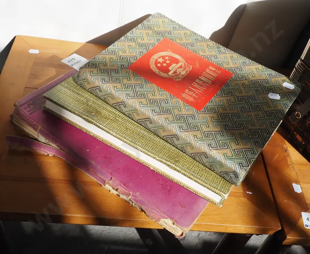 3x stamp albums Image 1++