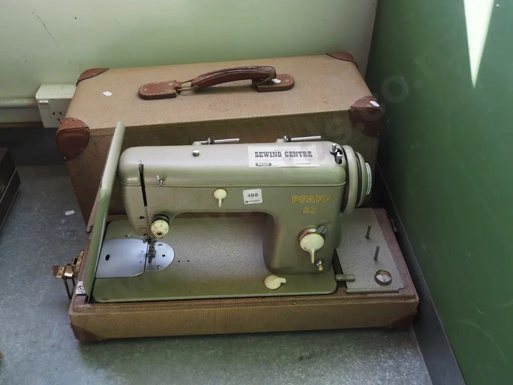 Pfaff sewing machine Image 1++