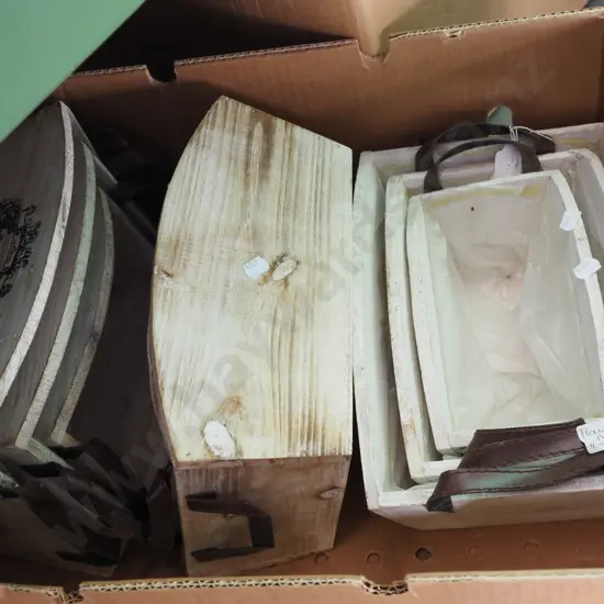 box; French themed wooden baskets