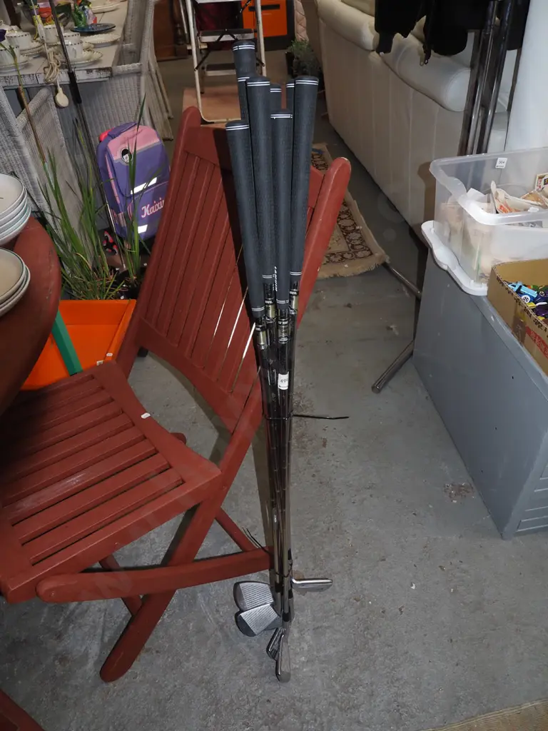 bundle of Lamkin golf clubs Image 1++