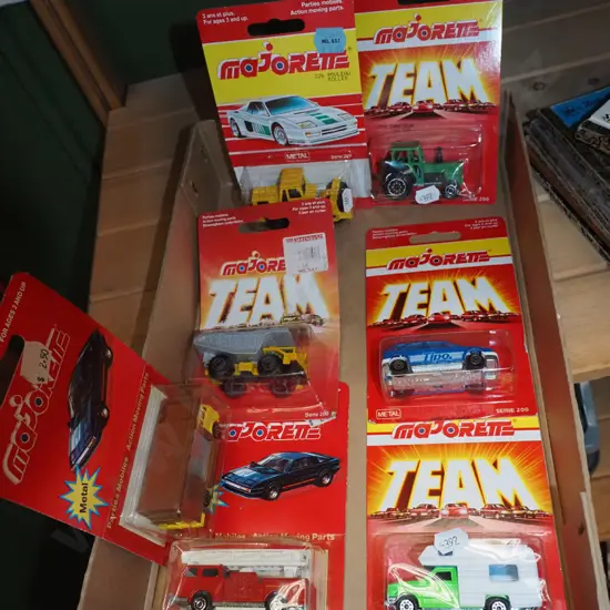7x carded diecast models