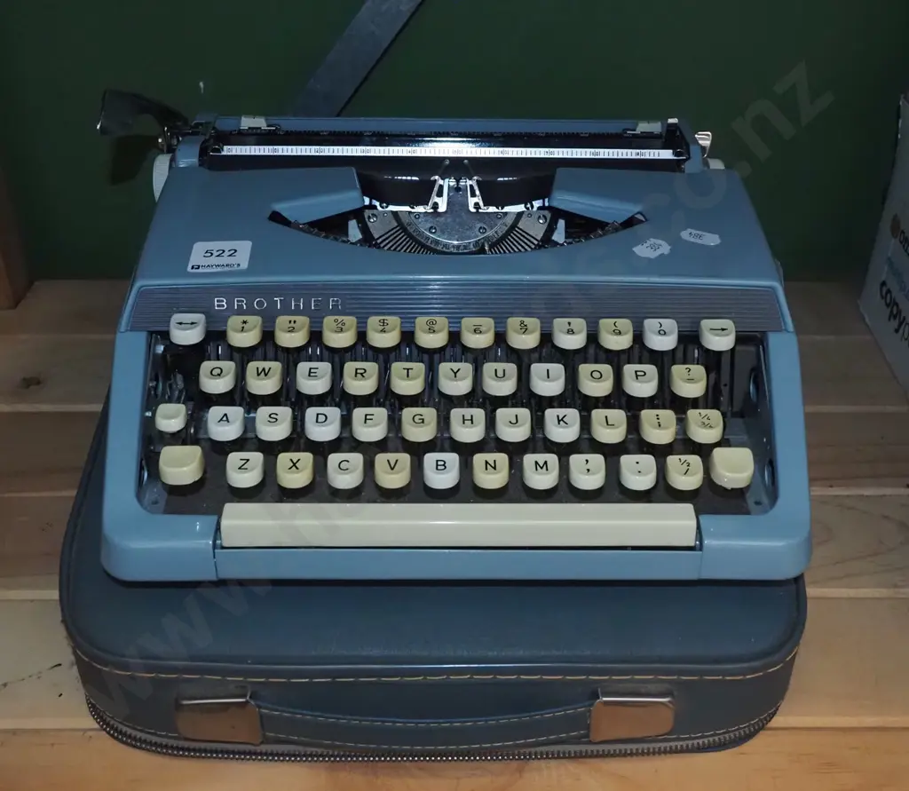 Brother portable typewriter Image 1++