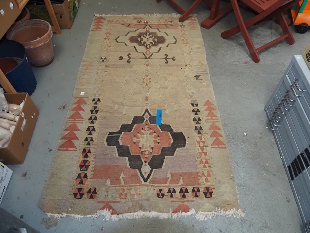 worn woven floor mat L1880 W1020 Image 1++