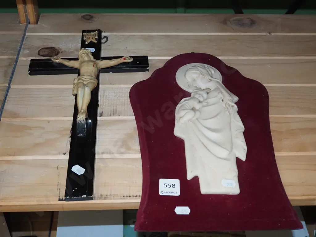 composite wall mounted religious artwork, crucifix H370 Image 1++