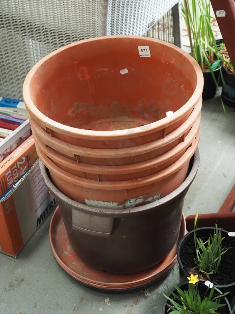 plastic planter tubs and trays Image 1++