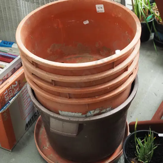 plastic planter tubs and trays