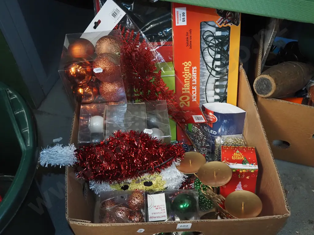 box; Xmas decorations Image 1++