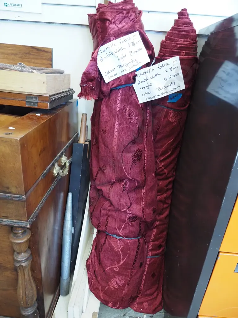 bolt of burgundy flower and vine patterned chenille fabric - Width 2.7m Length 8m Image 1++