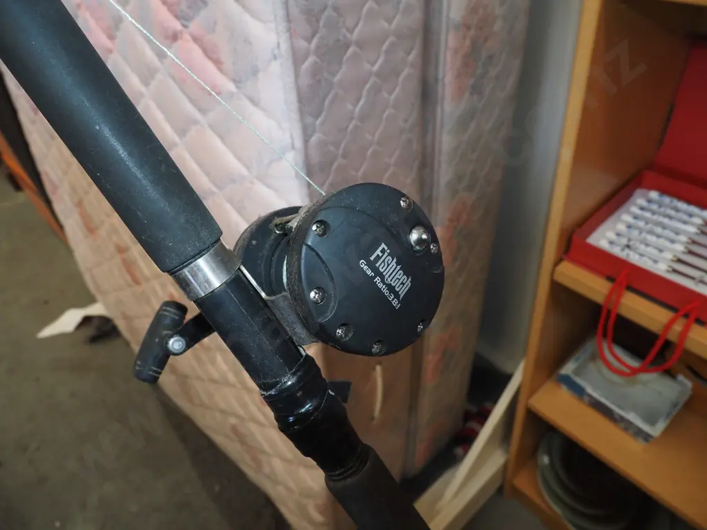 fishing rod and reel Image 1++