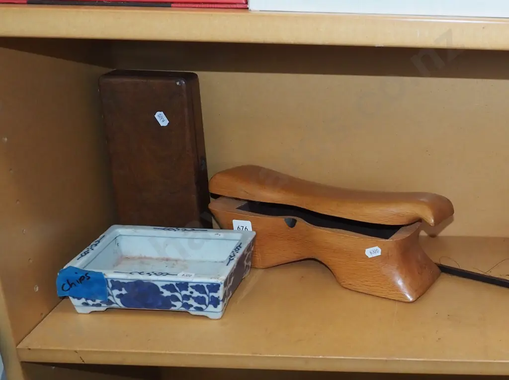 unusual wooden storage box, rectangular dish, mahogany box Image 1++