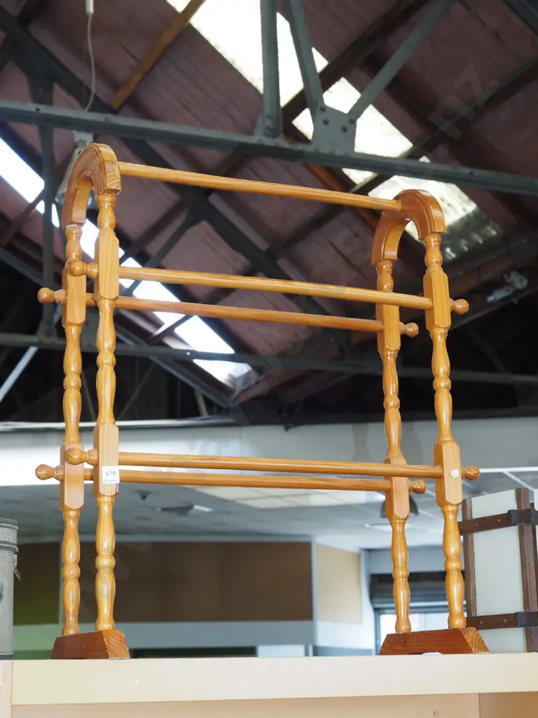 wooden towel rail Image 1++