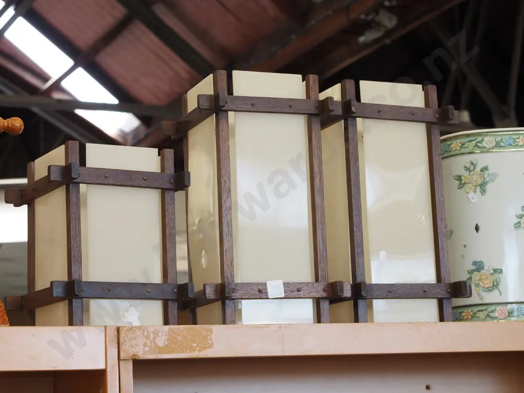 3x perspex and wood light shades H400 Image 1++