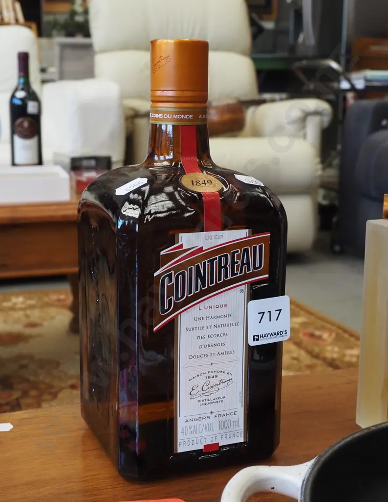 1L bottle of Cointreau Image 1++